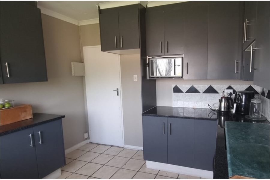 3 Bedroom Property for Sale in Cambridge Eastern Cape